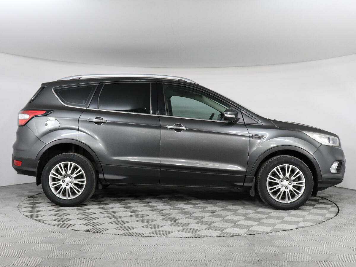 Купить Ford Kuga с пробегом. Фото: #3