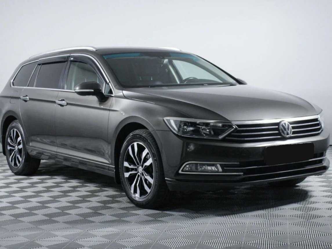 Купить Volkswagen Passat с пробегом. Фото: #2