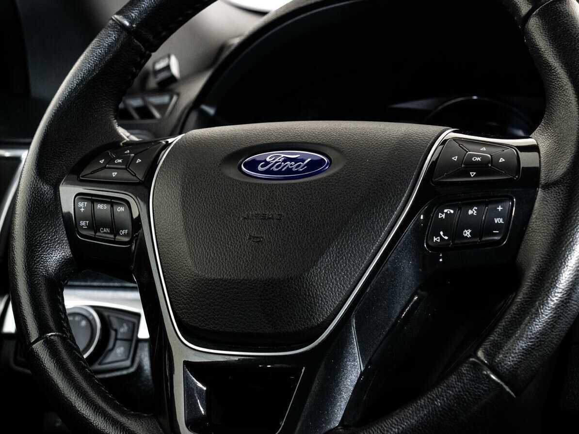 Купить Ford Explorer с пробегом. Фото: #10