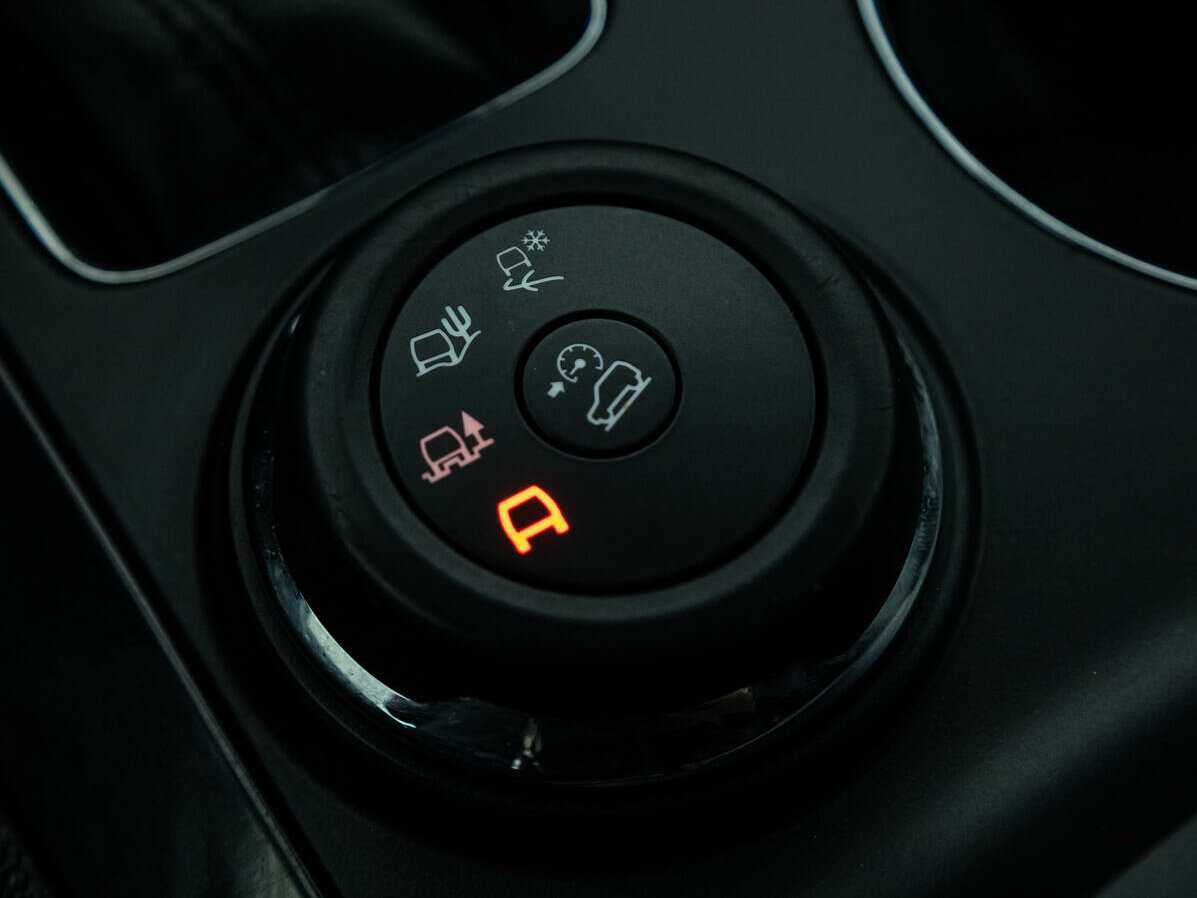 Купить Ford Explorer с пробегом. Фото: #21