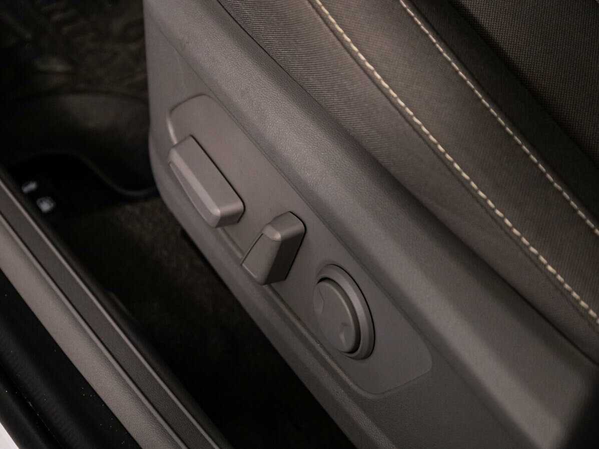 Купить Hyundai Elantra с пробегом. Фото: #13