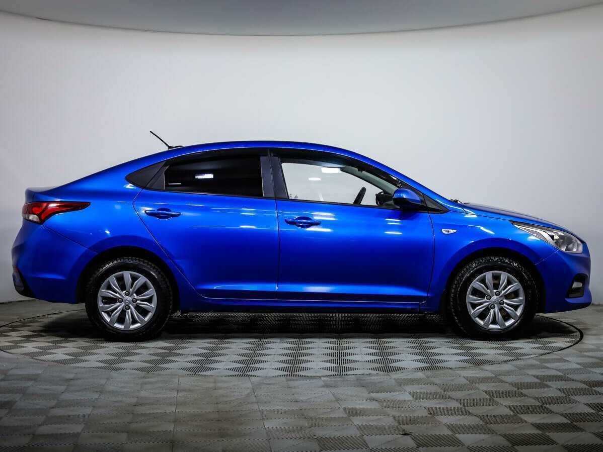 Купить Hyundai Solaris с пробегом. Фото: #2