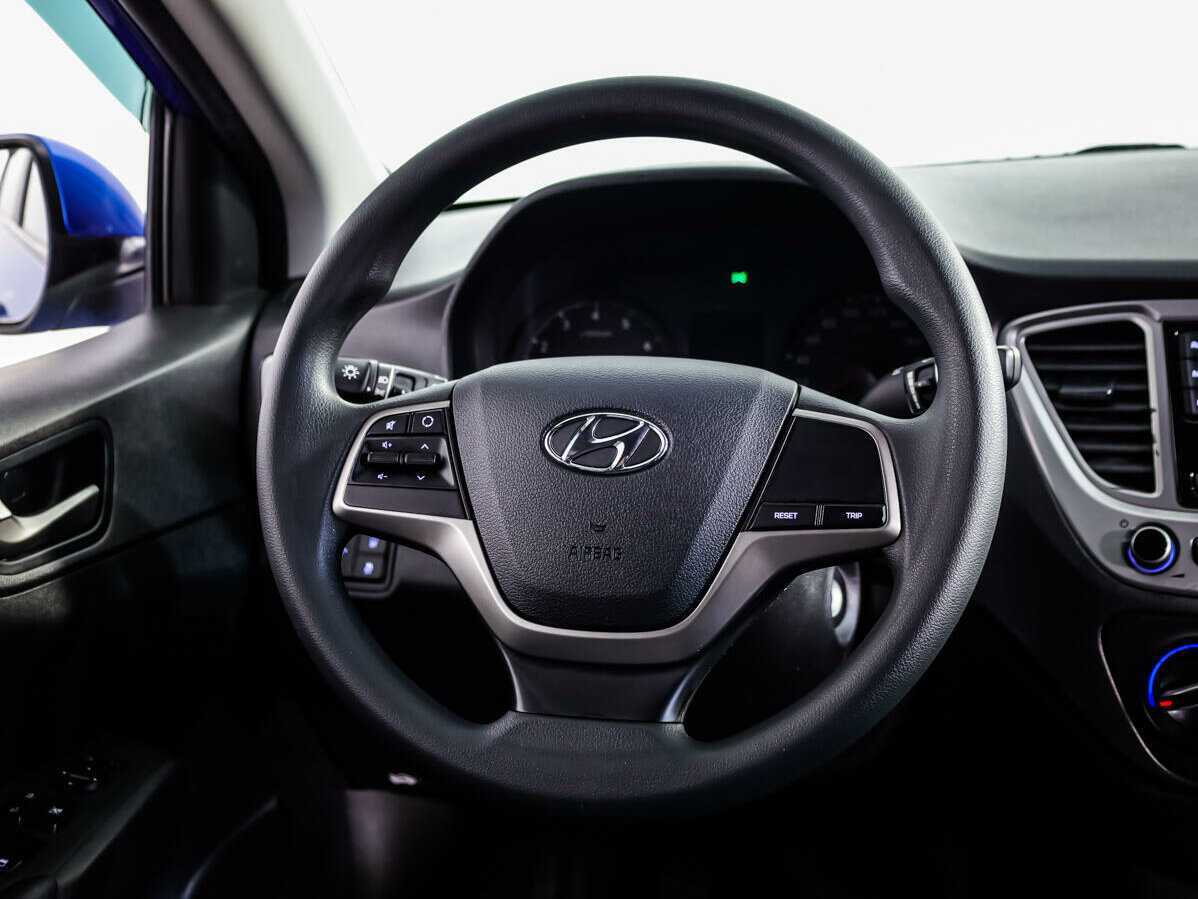 Купить Hyundai Solaris с пробегом. Фото: #9