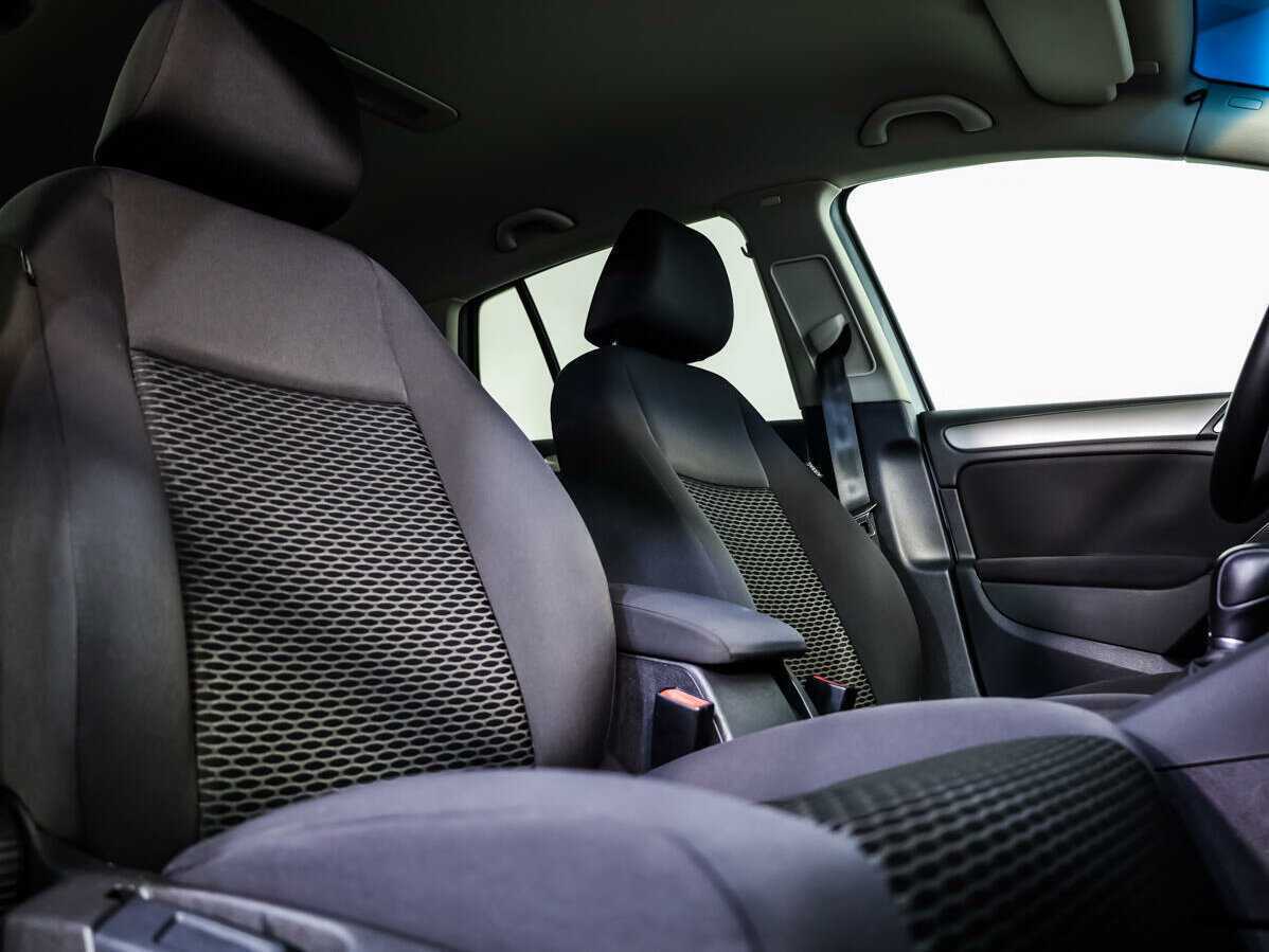 Купить Volkswagen Golf с пробегом. Фото: #10