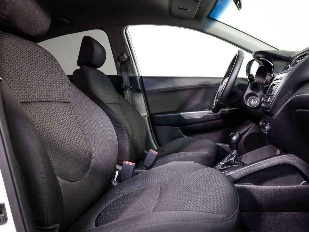 Купить Kia Rio с пробегом. Фото: #10