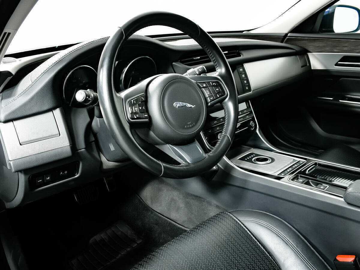 Купить Jaguar XF с пробегом. Фото: #12