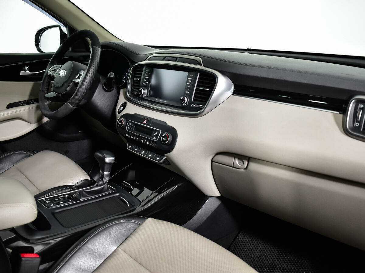 Купить Kia Sorento с пробегом. Фото: #8