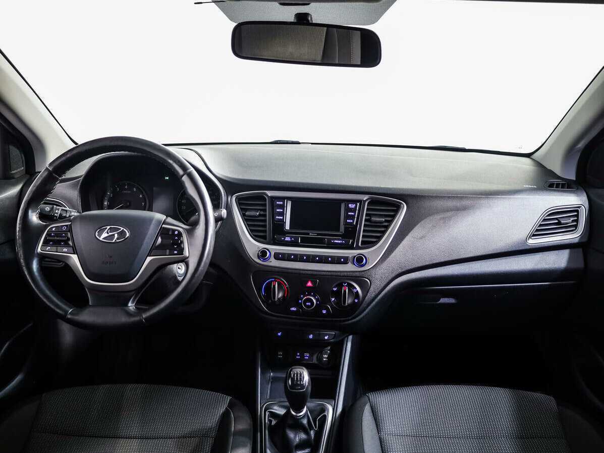 Купить Hyundai Solaris с пробегом. Фото: #8