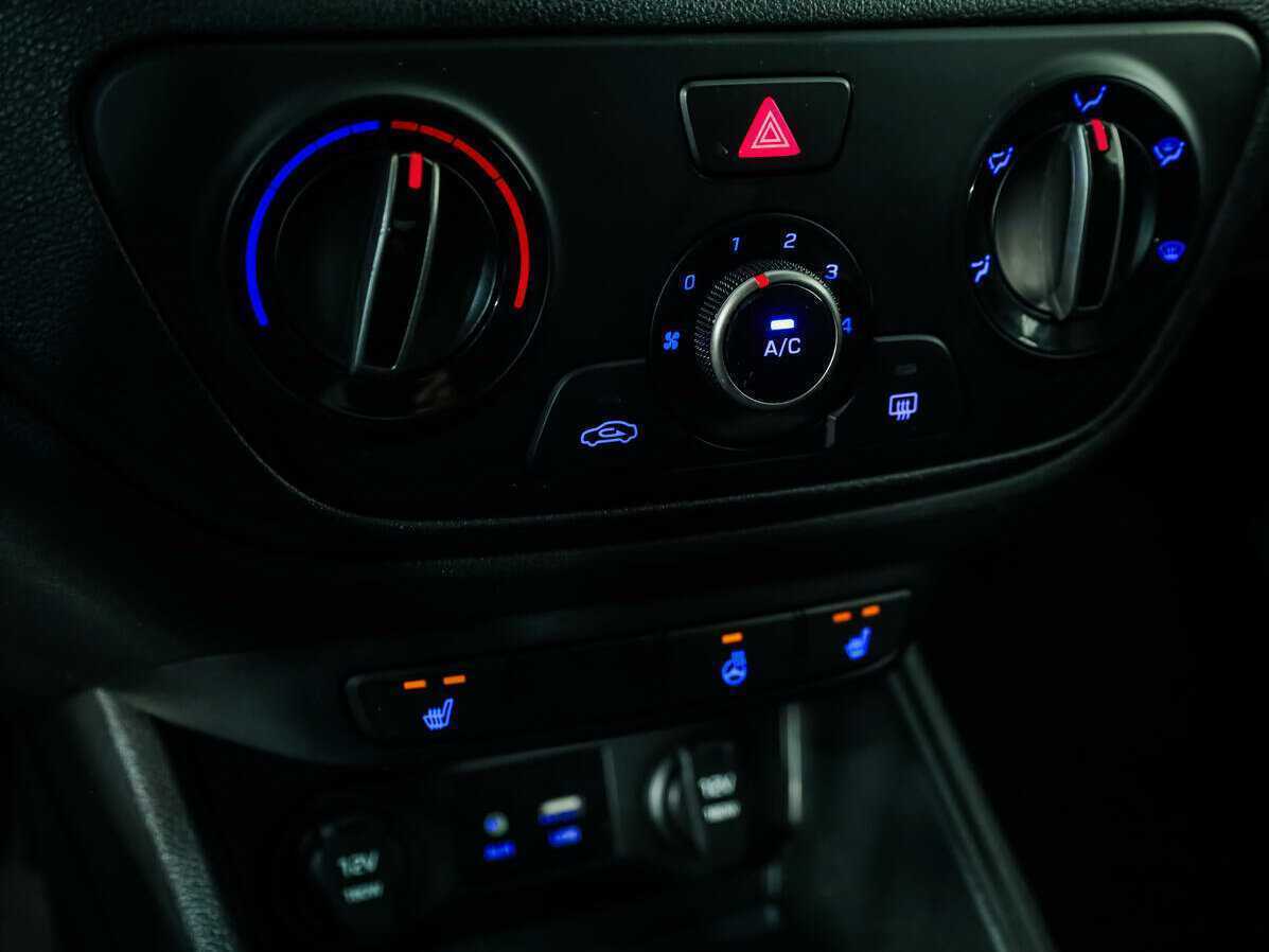 Купить Hyundai Solaris с пробегом. Фото: #12