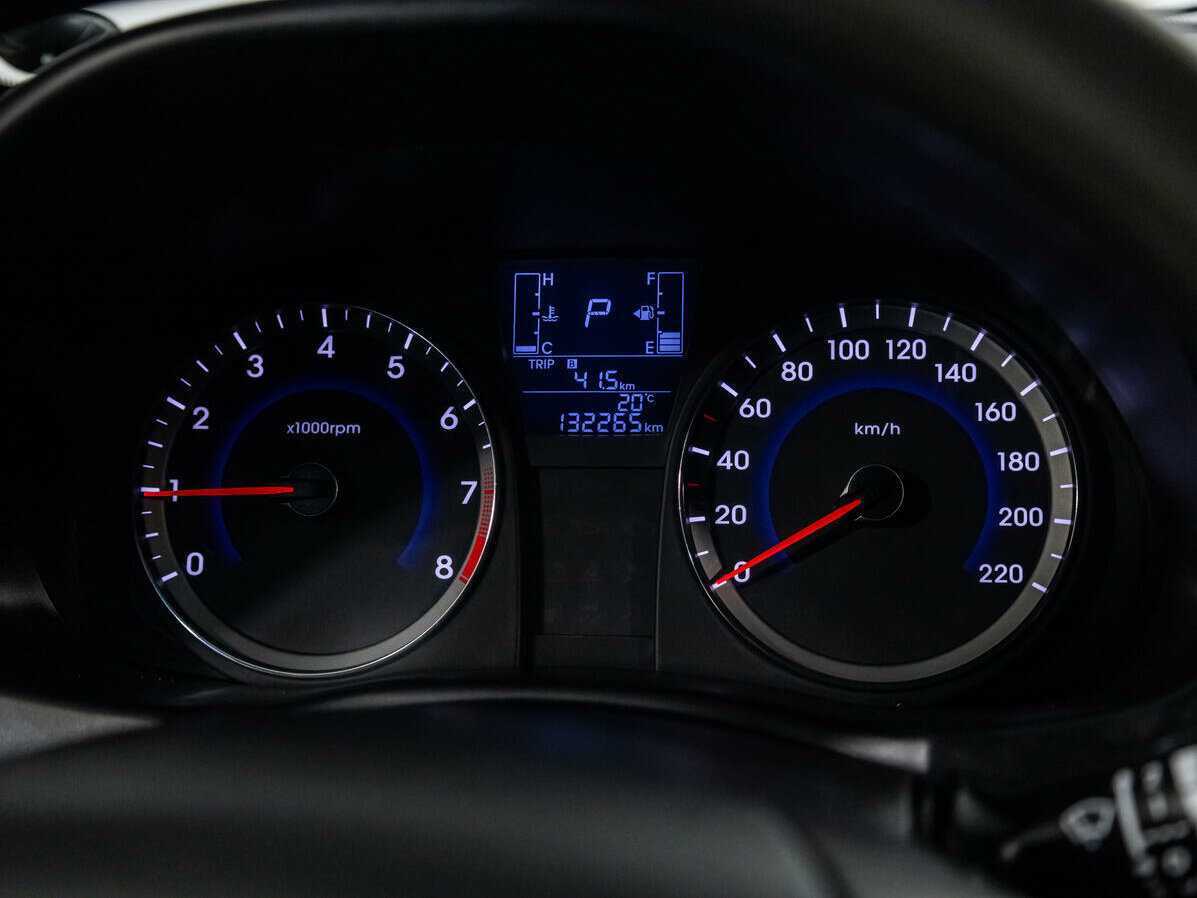 Купить Hyundai Solaris с пробегом. Фото: #11