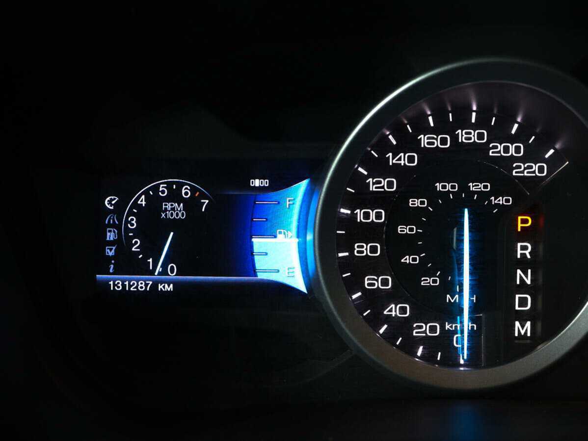 Купить Ford Explorer с пробегом. Фото: #10