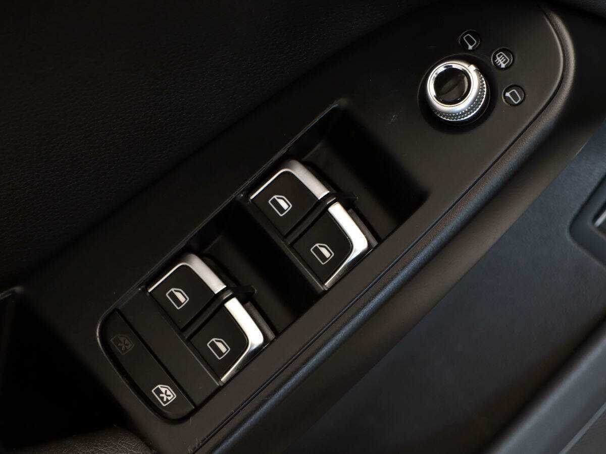 Купить Audi A4 с пробегом. Фото: #11