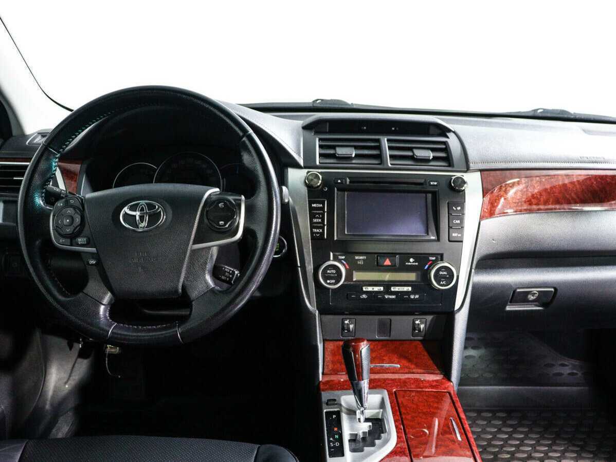 Купить Toyota Camry с пробегом. Фото: #11