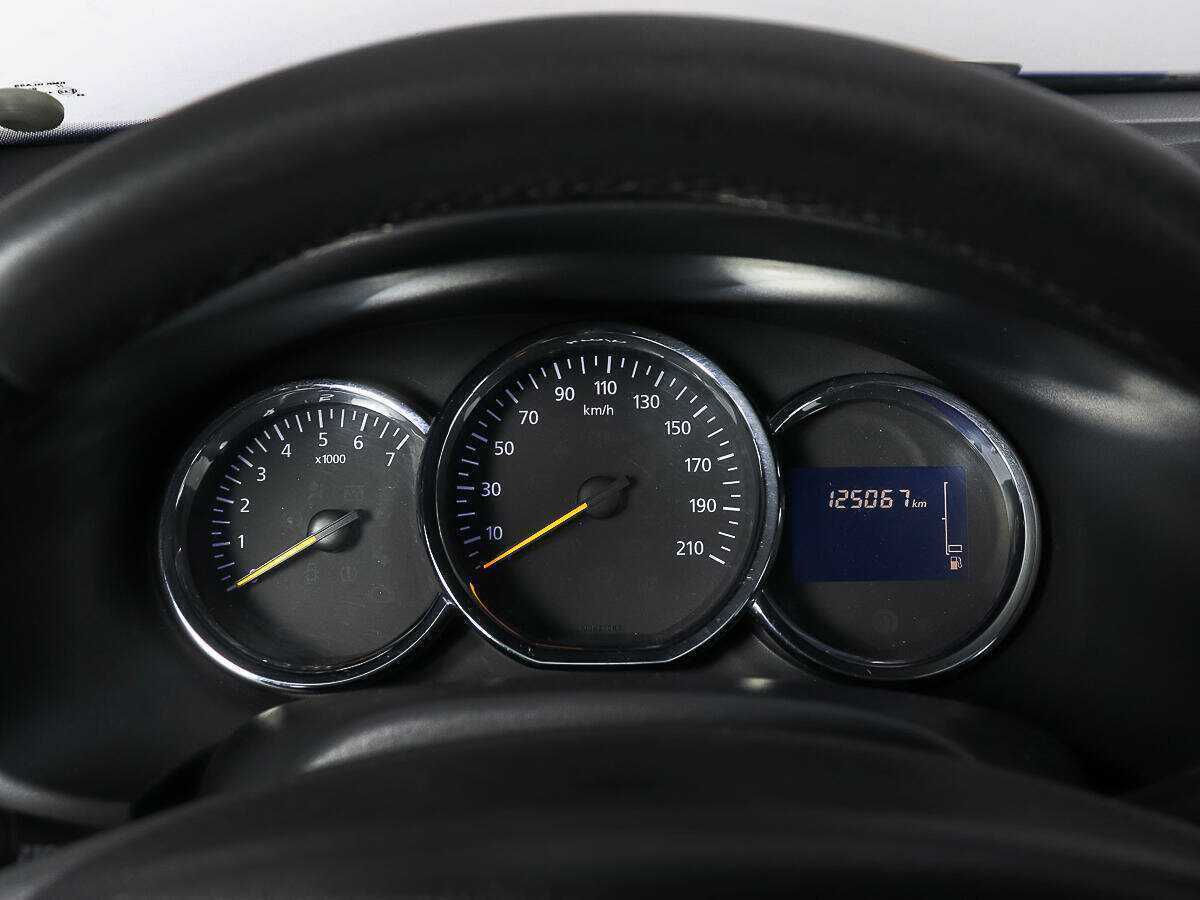 Купить Renault Sandero с пробегом. Фото: #9