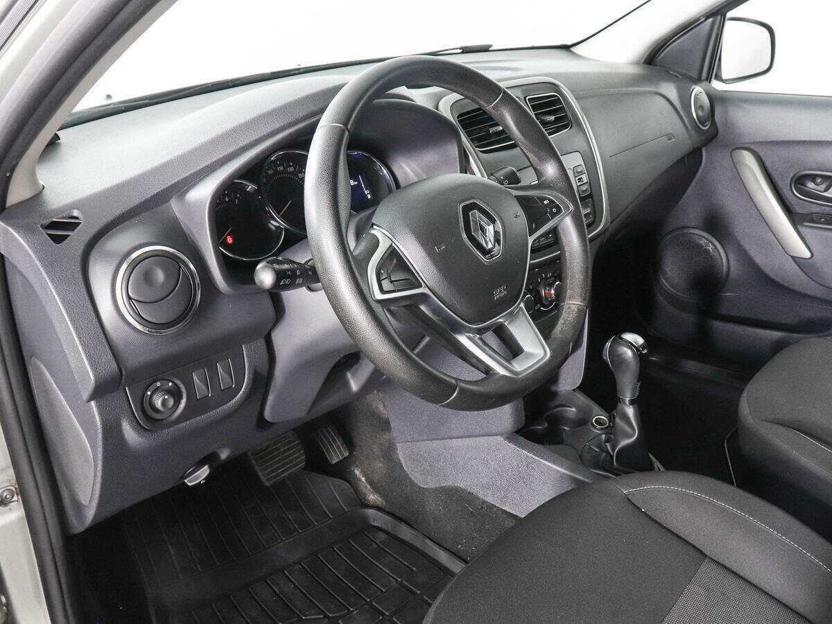 Купить Renault Sandero с пробегом. Фото: #8