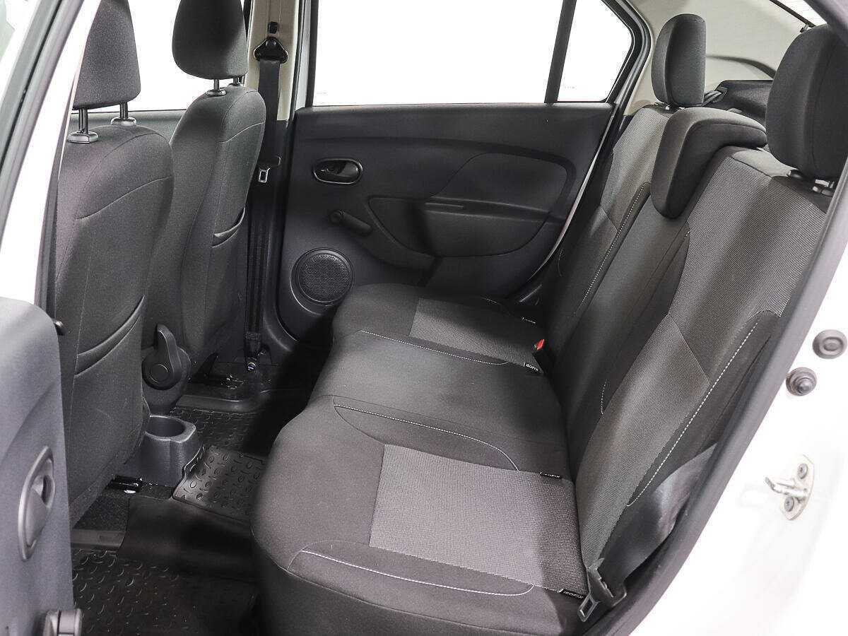 Купить Renault Logan с пробегом. Фото: #8