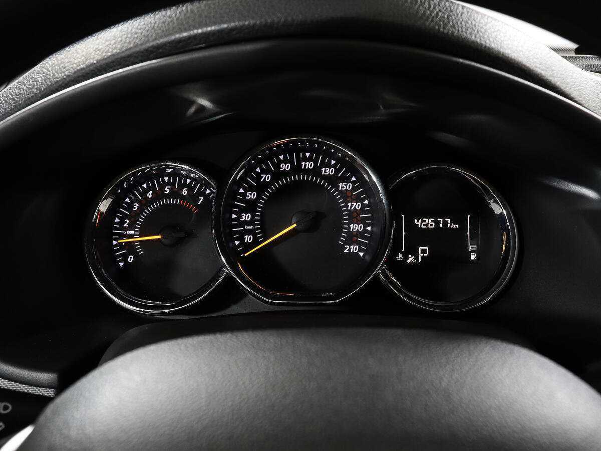 Купить Renault Logan с пробегом. Фото: #9