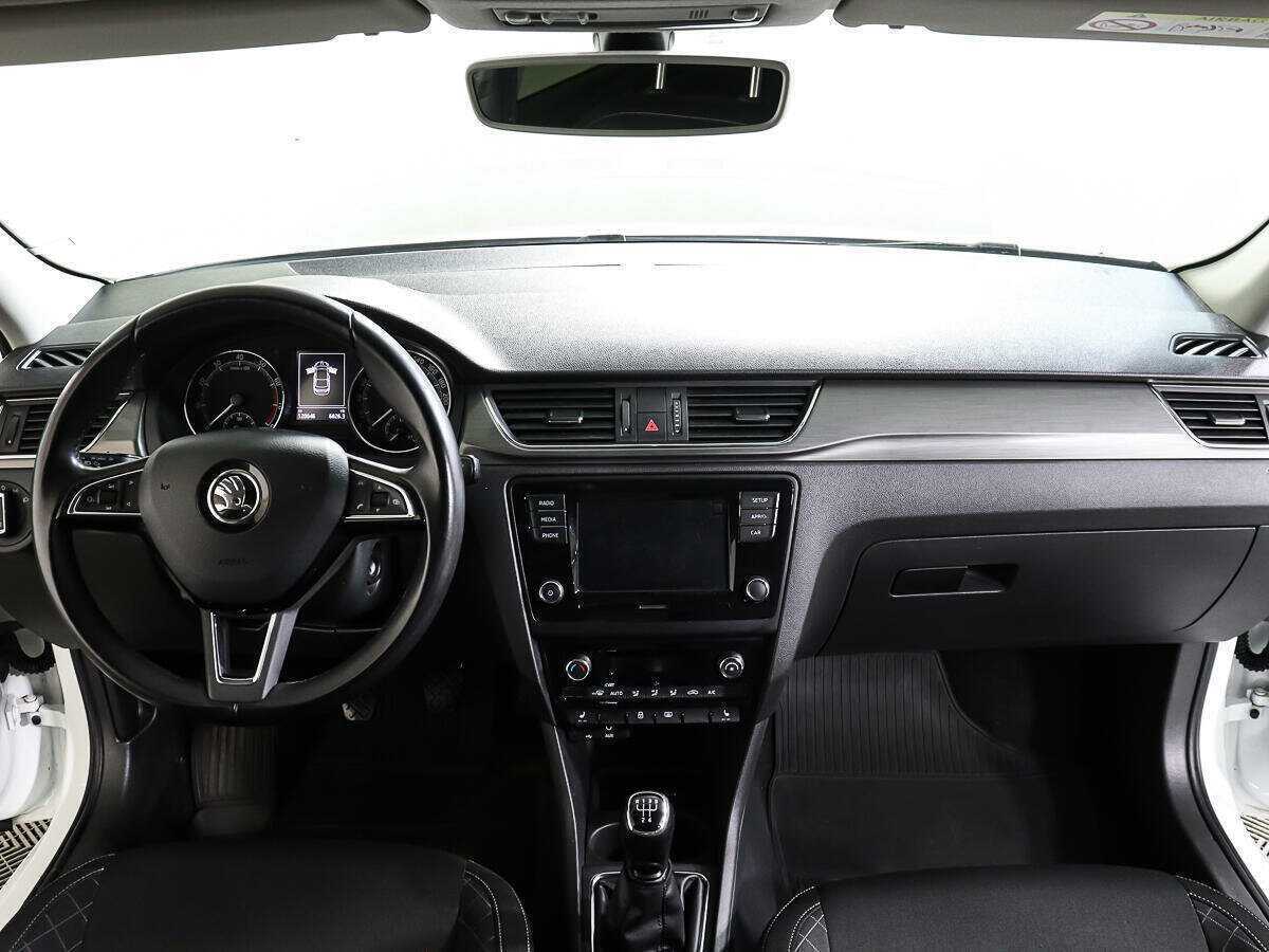 Купить Skoda Rapid с пробегом. Фото: #10