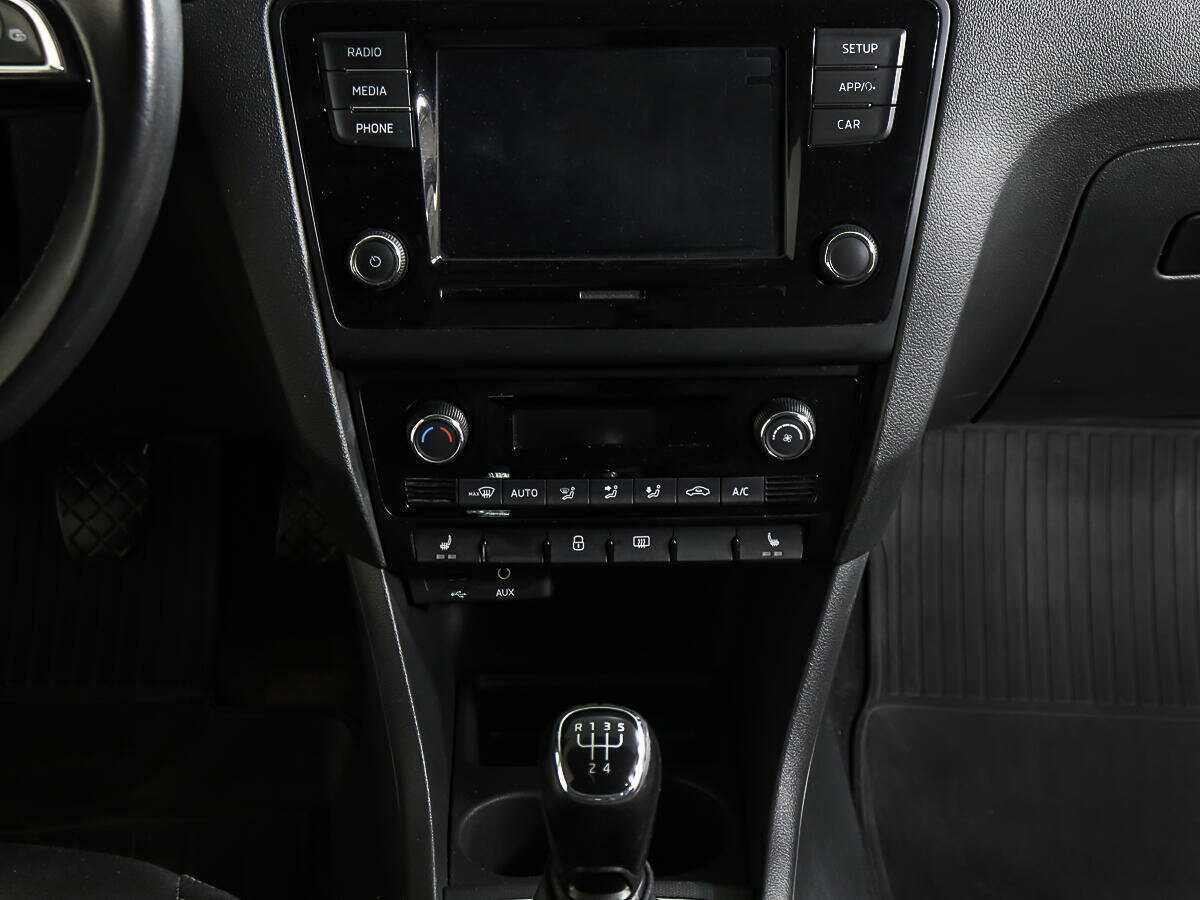 Купить Skoda Rapid с пробегом. Фото: #11