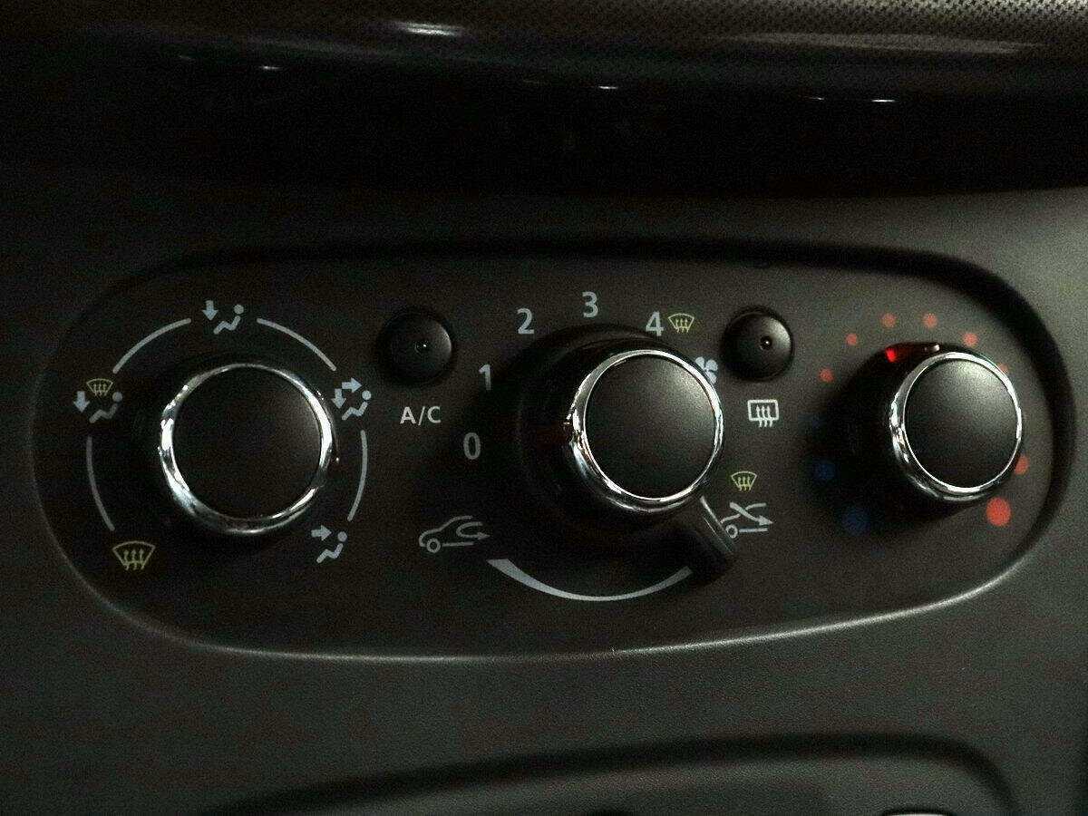 Купить Renault Logan с пробегом. Фото: #15