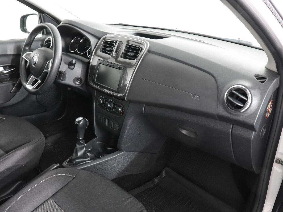 Купить Renault Logan с пробегом. Фото: #9