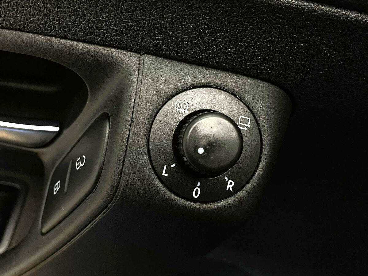 Купить Volkswagen Polo с пробегом. Фото: #12