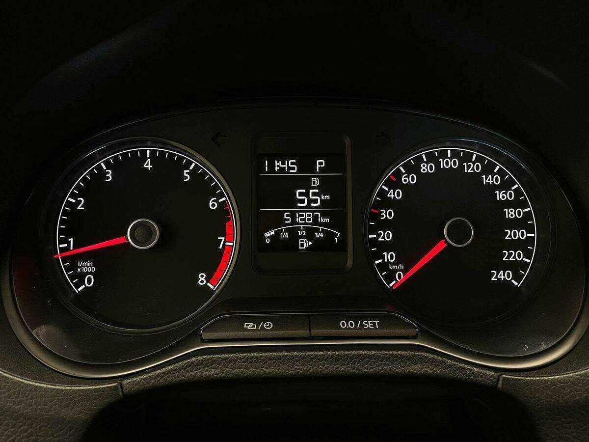 Купить Volkswagen Polo с пробегом. Фото: #18