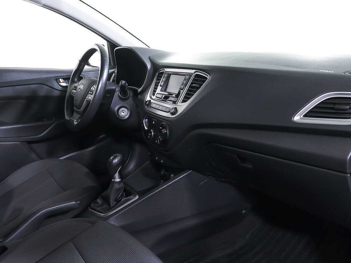 Купить Hyundai Solaris с пробегом. Фото: #7