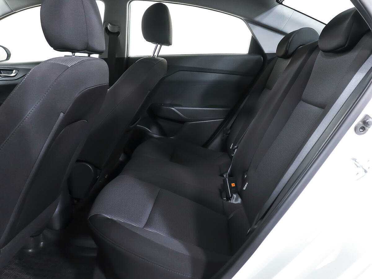 Купить Hyundai Solaris с пробегом. Фото: #8