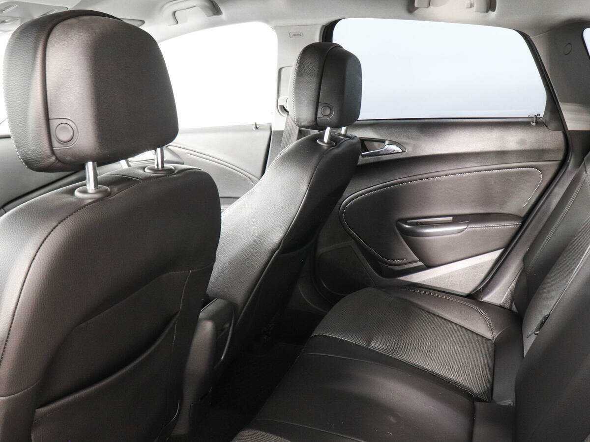 Купить Opel Astra с пробегом. Фото: #11