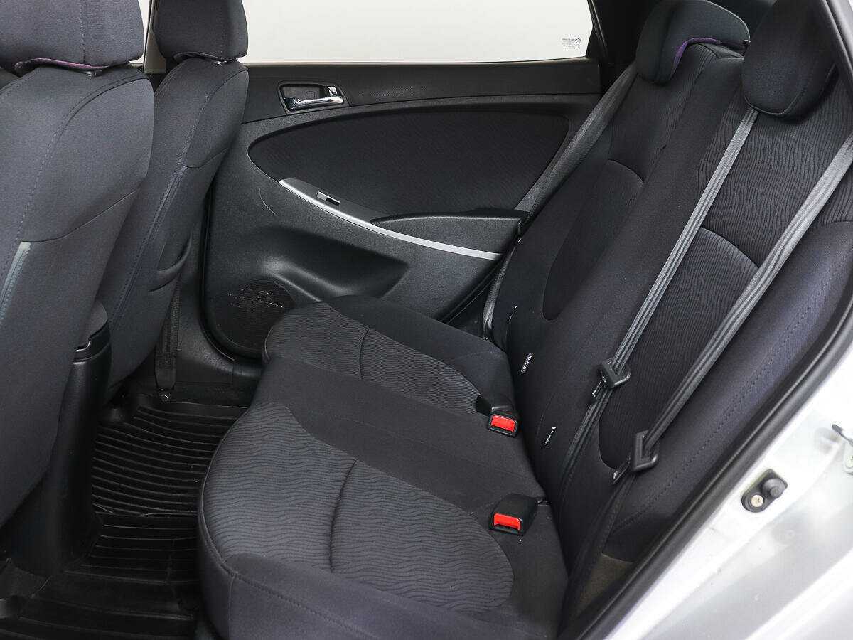 Купить Hyundai Solaris с пробегом. Фото: #8