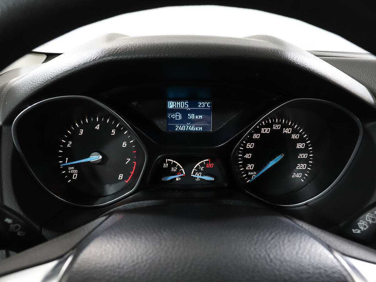 Купить Ford Focus с пробегом. Фото: #9