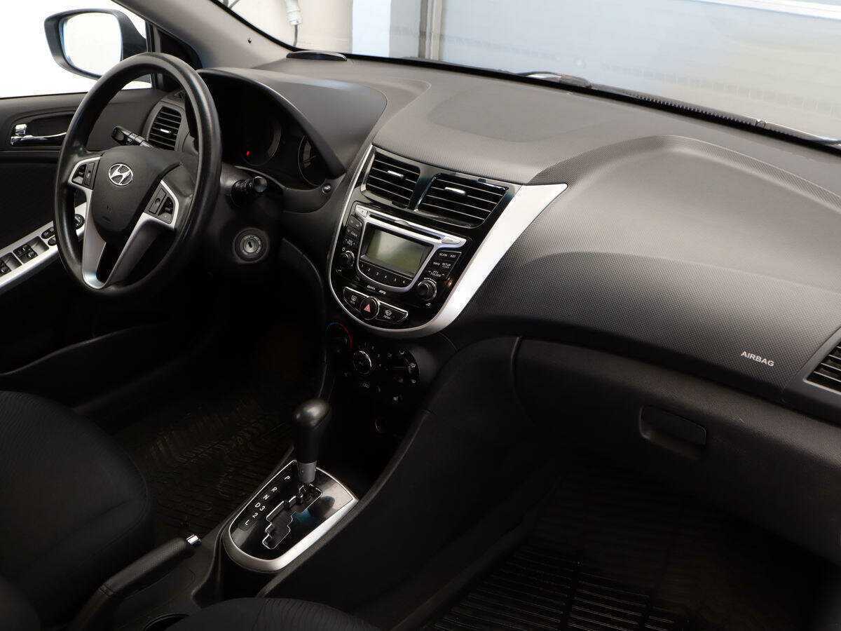 Купить Hyundai Solaris с пробегом. Фото: #6