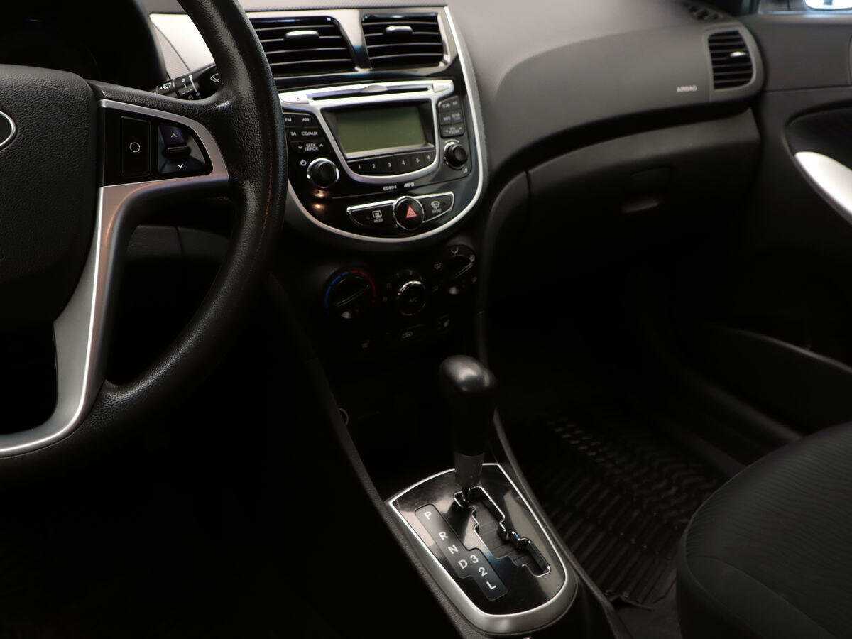 Купить Hyundai Solaris с пробегом. Фото: #12