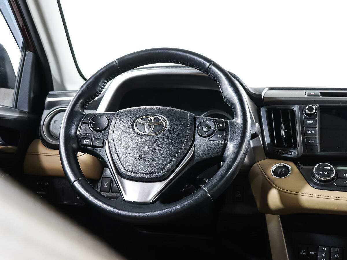 Купить Toyota RAV4 с пробегом. Фото: #12