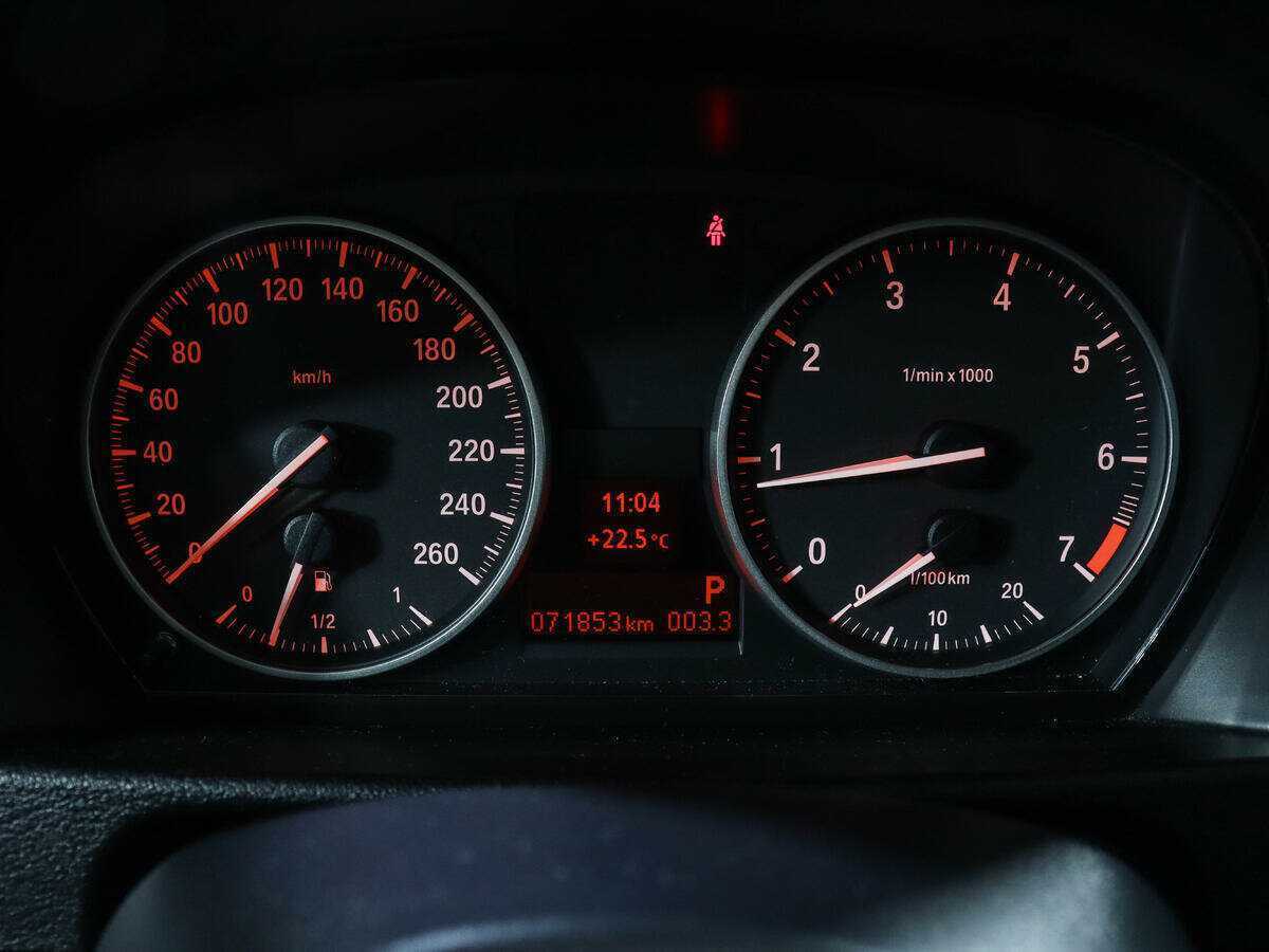 Купить BMW X1 с пробегом. Фото: #9