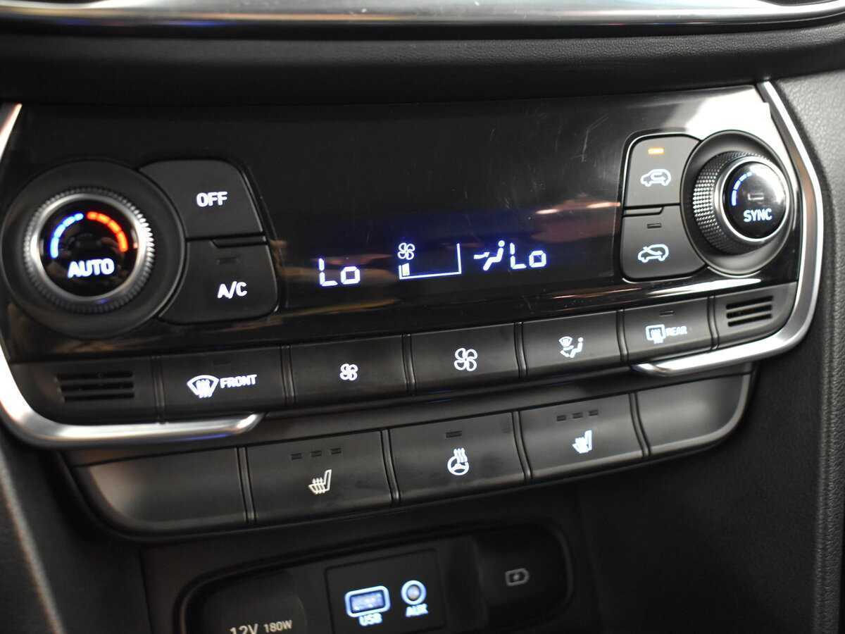 Купить Hyundai Santa Fe с пробегом. Фото: #16