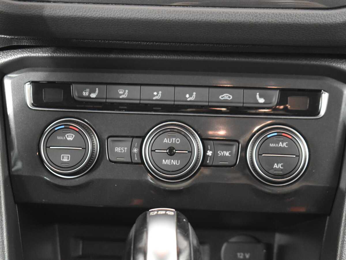 Купить Volkswagen Tiguan с пробегом. Фото: #16