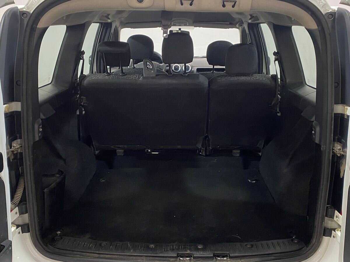 Купить Lada (ВАЗ) Largus с пробегом. Фото: #13