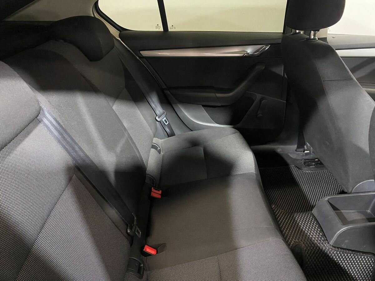 Купить Skoda Octavia с пробегом. Фото: #10