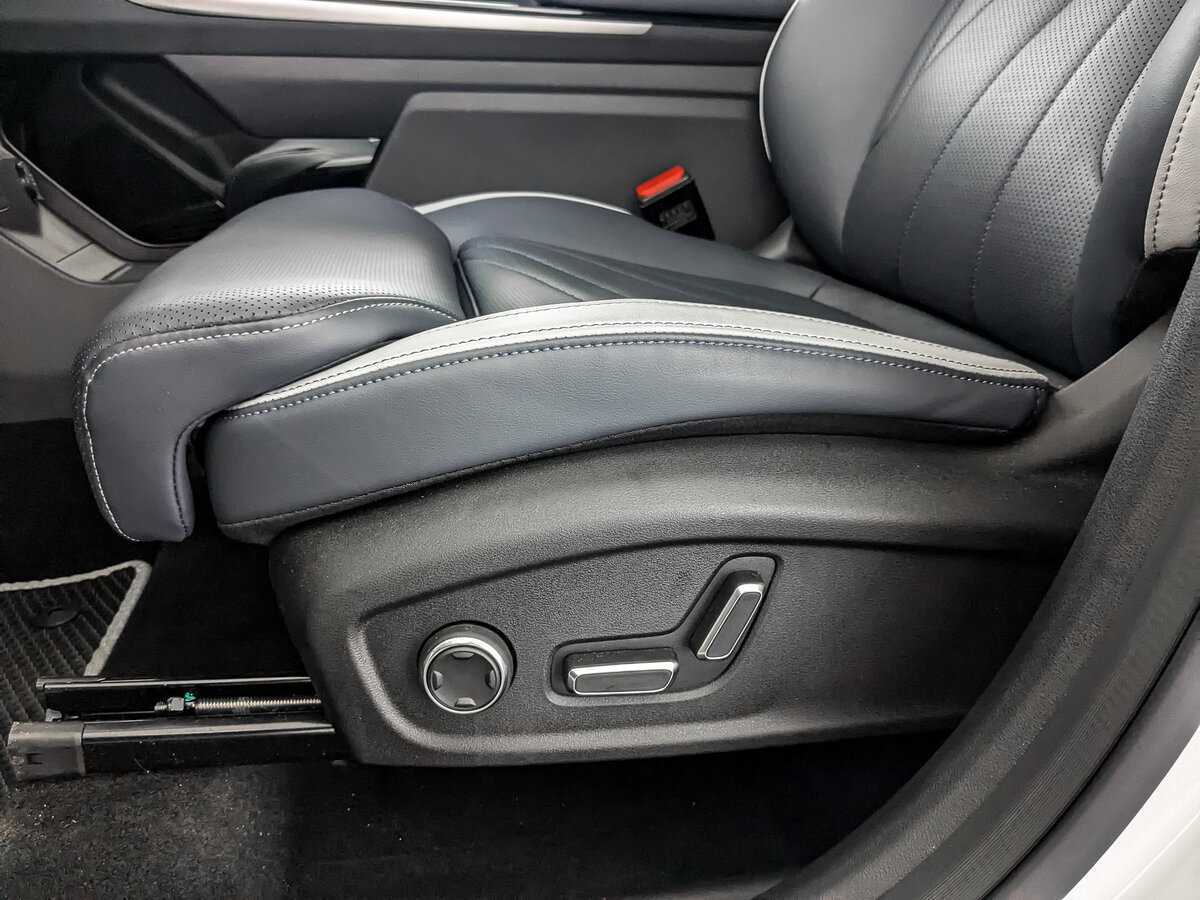 Купить Geely Atlas с пробегом. Фото: #20