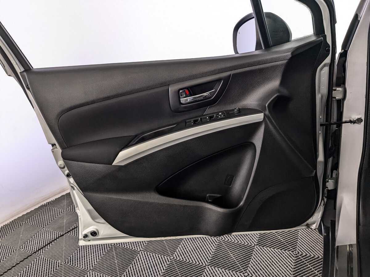 Продажа Б/У Сузуки С-Икс4. Фото: #14