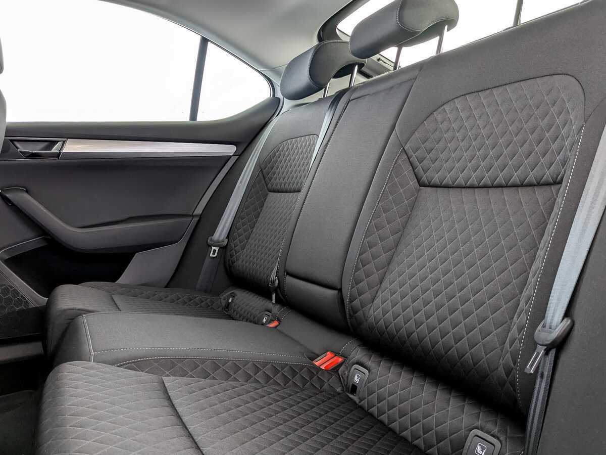 Купить Skoda Superb с пробегом. Фото: #9