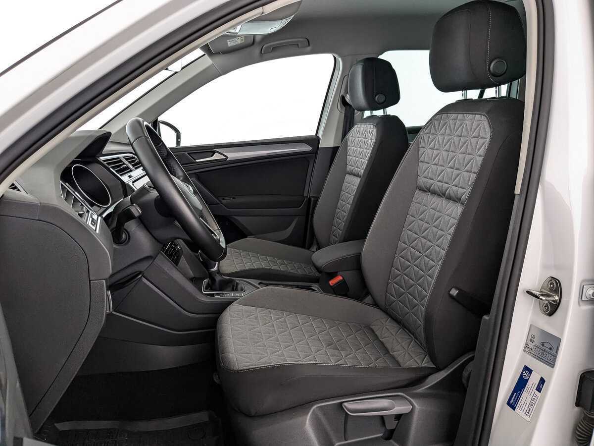 Купить Volkswagen Tiguan с пробегом. Фото: #15