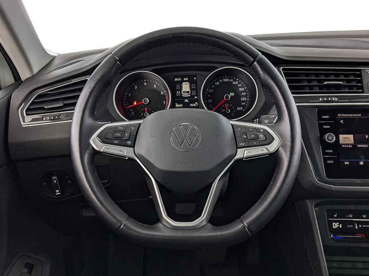 Купить Volkswagen Tiguan с пробегом. Фото: #17