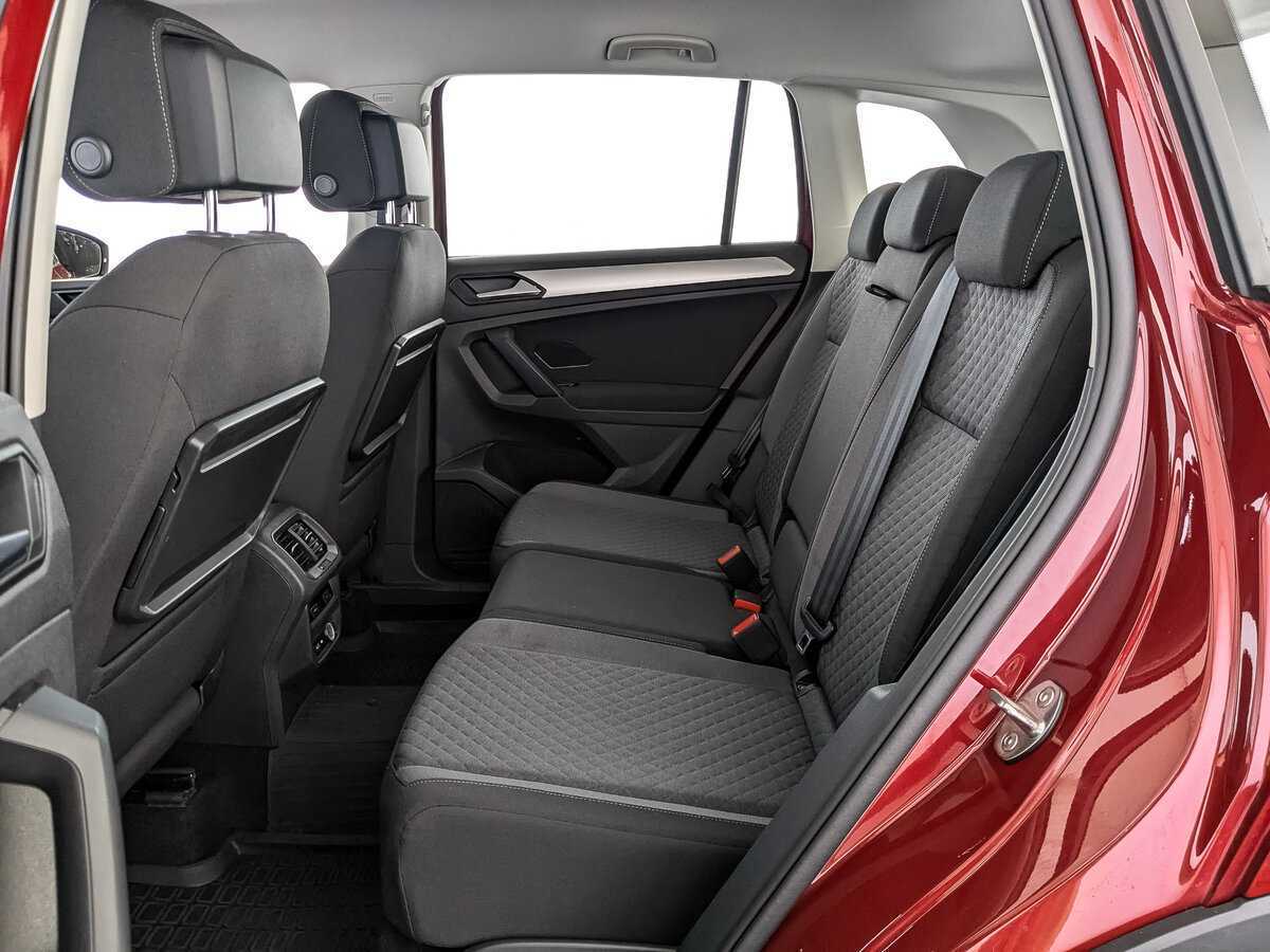Купить Volkswagen Tiguan с пробегом. Фото: #13