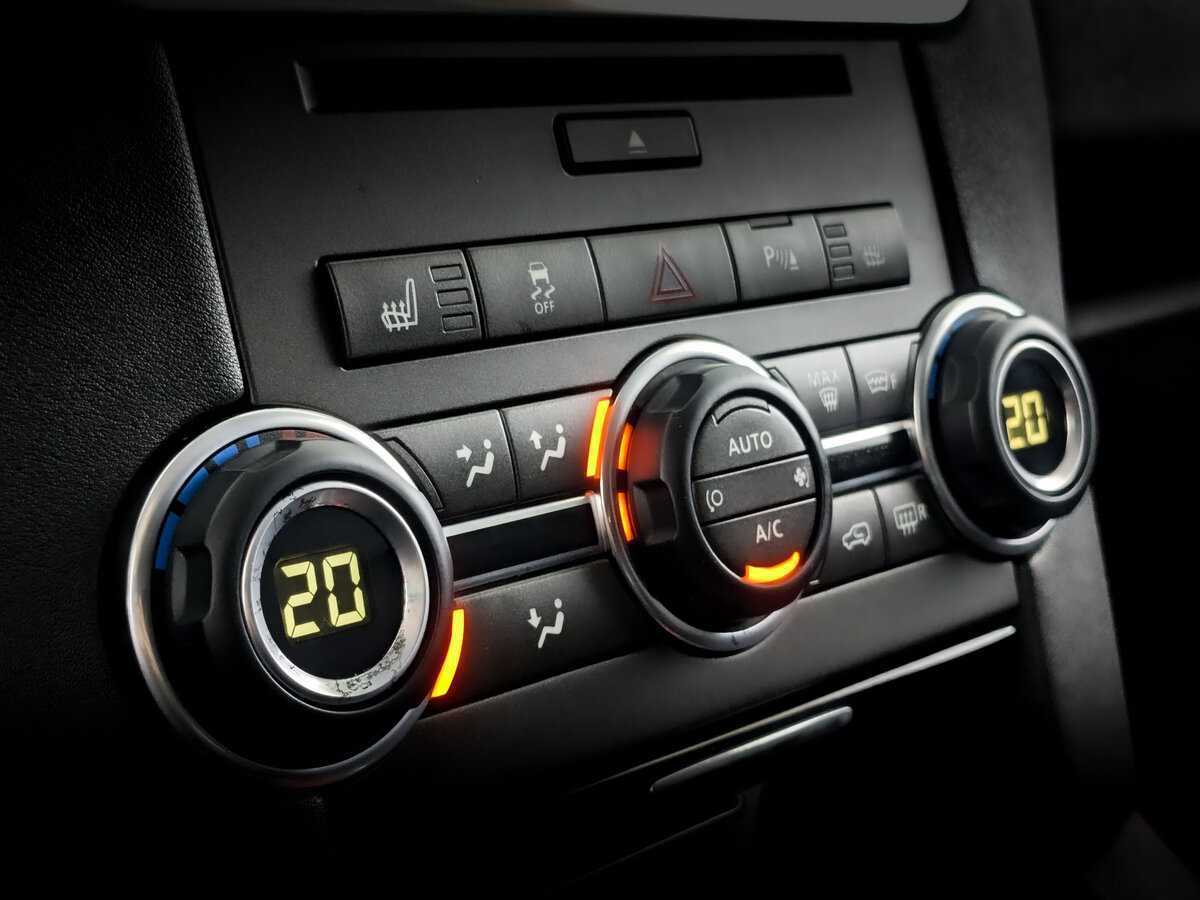 Купить Land Rover Discovery с пробегом. Фото: #23