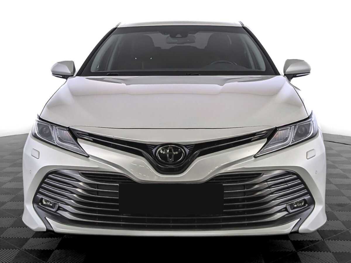 Купить Toyota Camry с пробегом. Фото: #1
