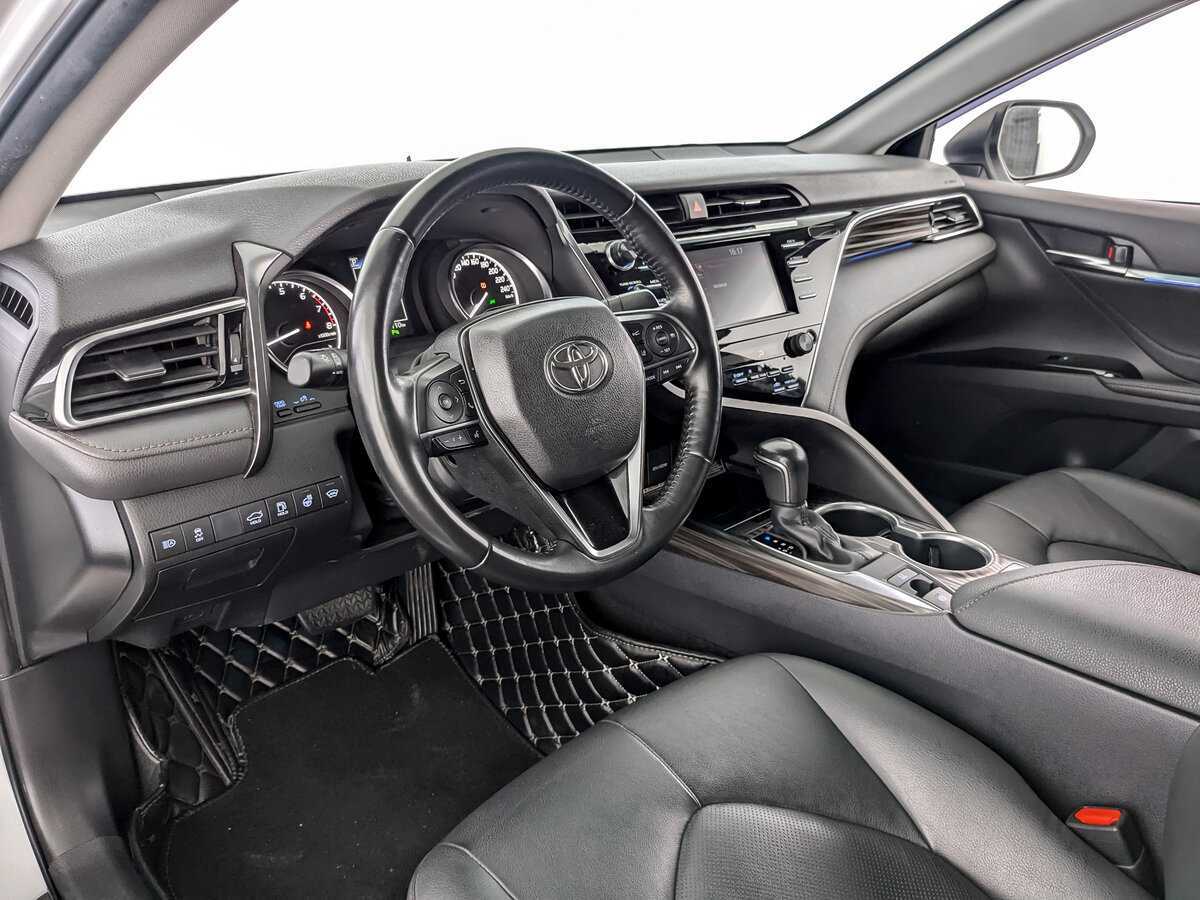 Купить Toyota Camry с пробегом. Фото: #13