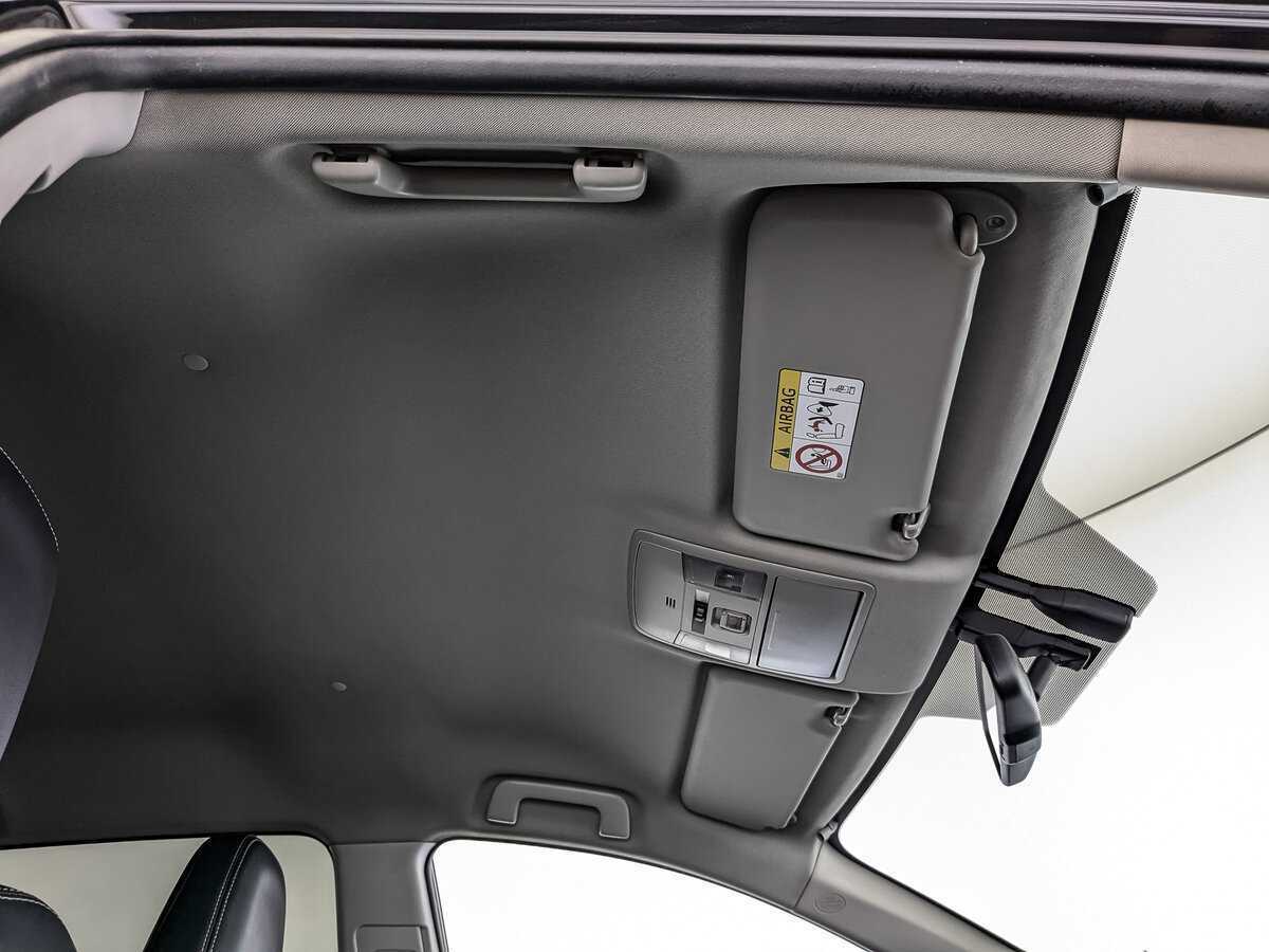 Купить Toyota RAV4 с пробегом. Фото: #18